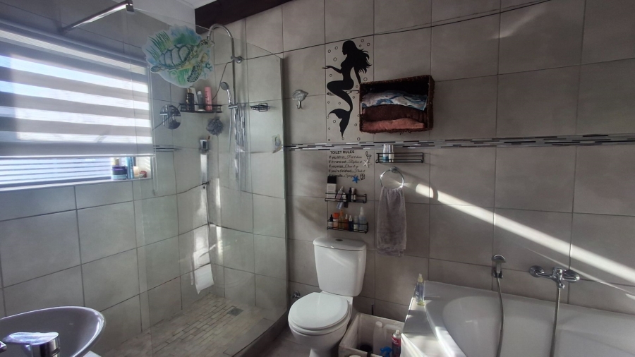 4 Bedroom Property for Sale in Dana Bay Western Cape